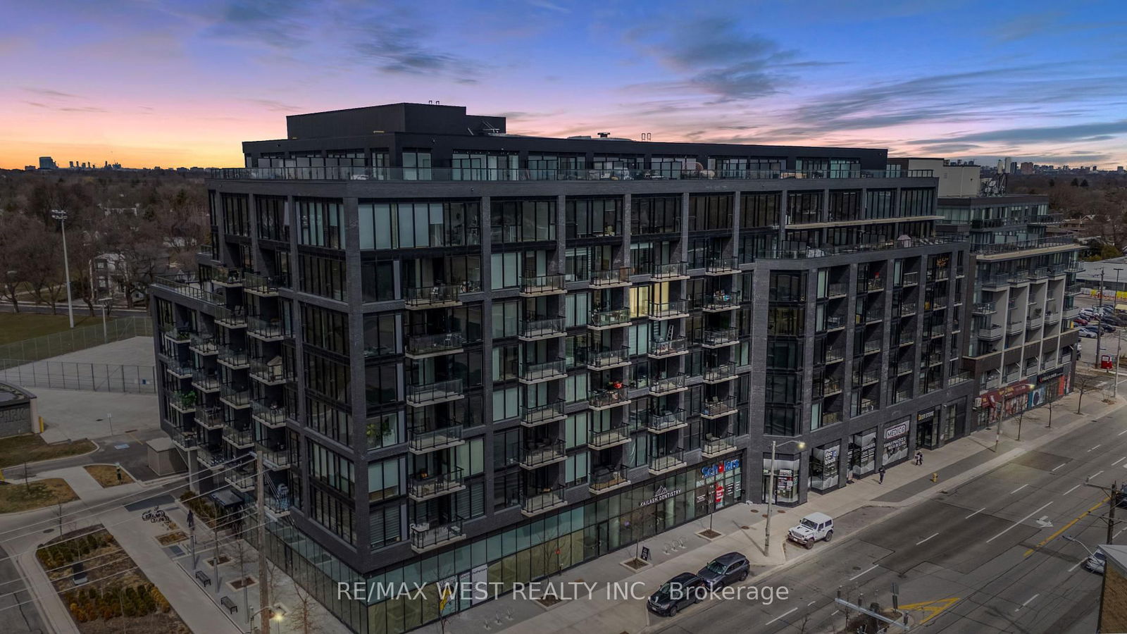 Condo sold at 616-7 Smith Crescent, Toronto, Stonegate-Queensway, M8Z 0G3 - MLS: W12075941