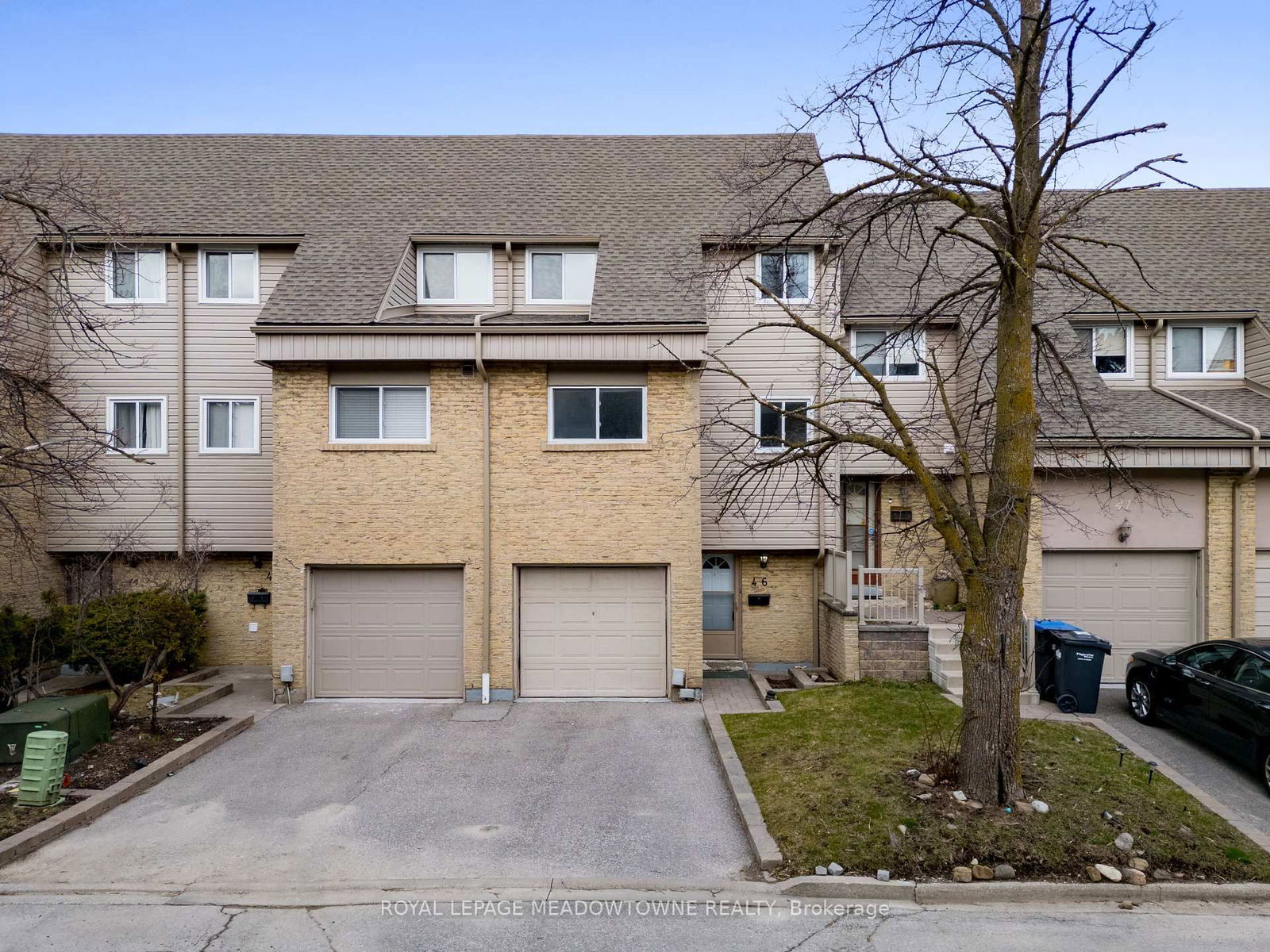 Townhouse sold at 46-46 Tara Park Crescent, Brampton, Brampton North, L6V 3E3 - MLS: W12075997