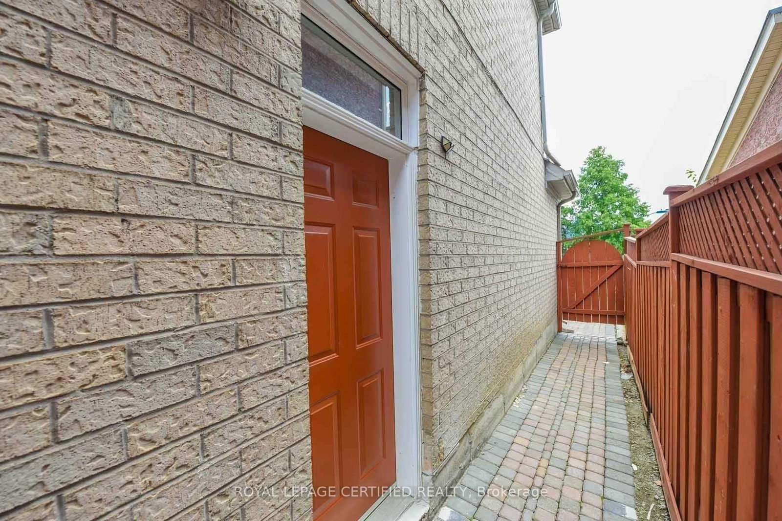 Detached House for lease at Basement-1 Softneedle Avenue, Brampton, Sandringham-Wellington, L6R 1L3 - MLS: W12076145