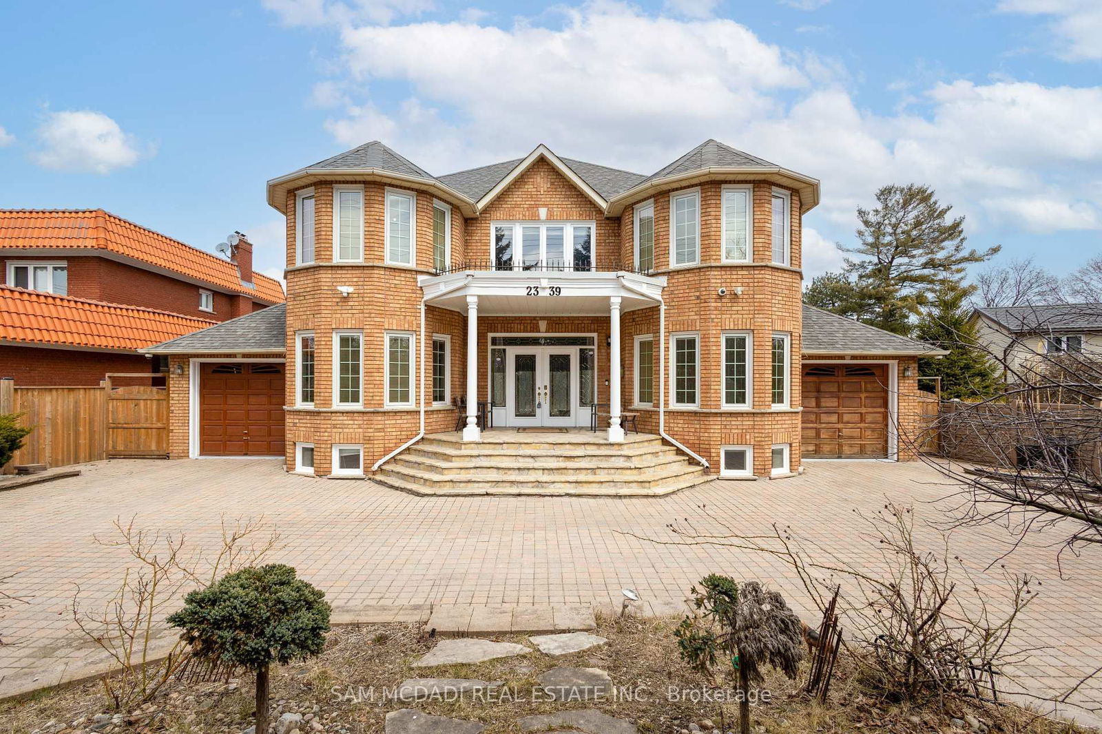 Detached House for sale at 2339 Glengarry Road, Mississauga, Erindale, L5C 1Y1 - MLS: W12076405