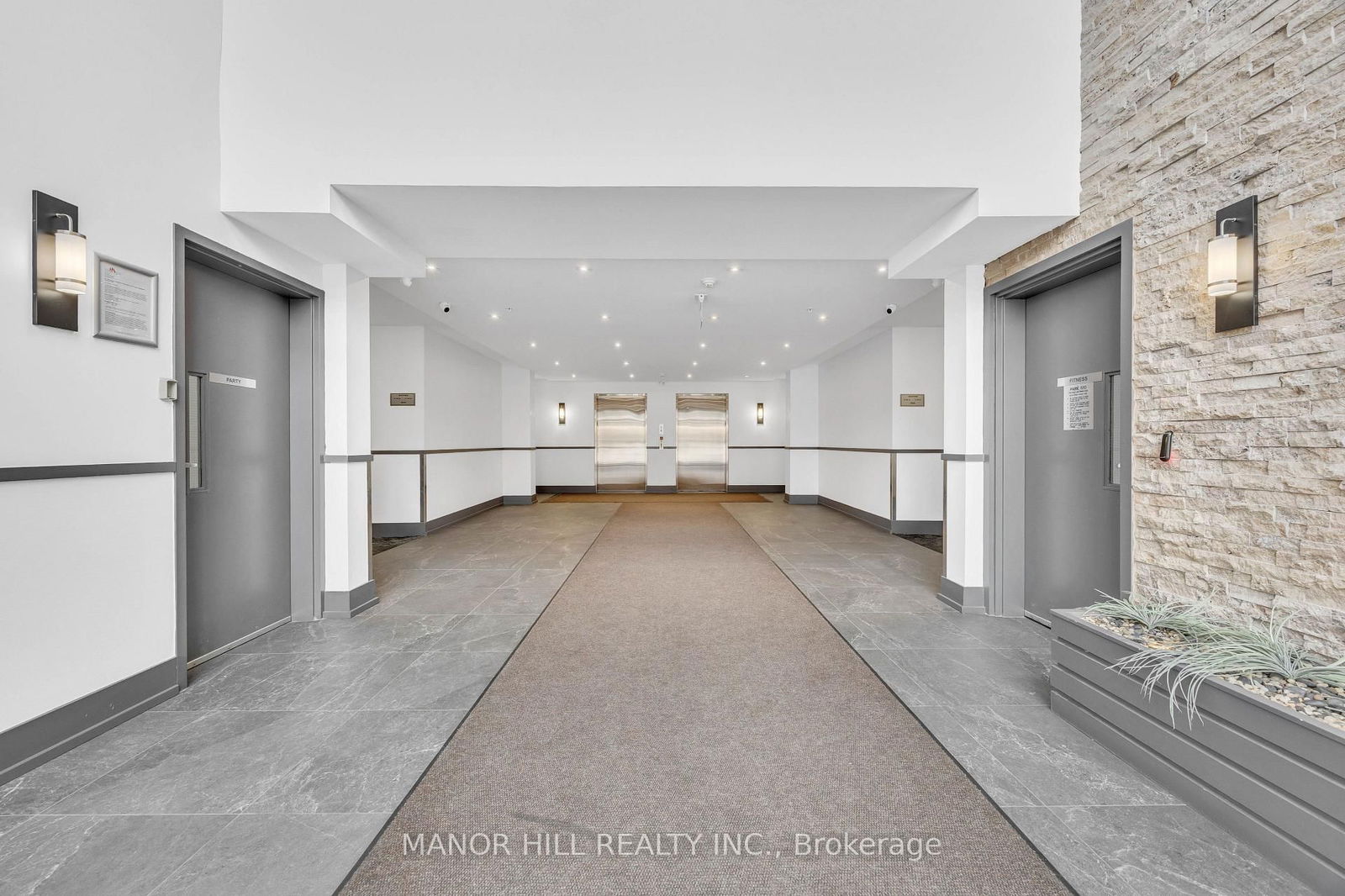 Condo for sale at 330-570 Lolita Gdns, Mississauga, Mississauga Valleys, L5A 0A1 - MLS: W12076424