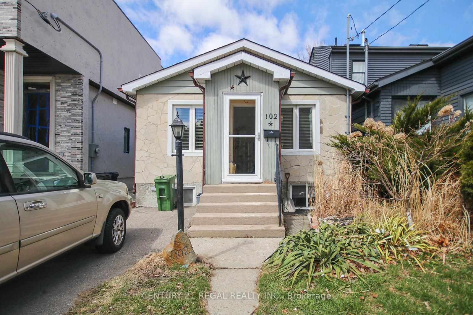 Detached House for sale at 102 Newcastle Street, Toronto, Mimico, M8Z 1C8 - MLS: W12076471