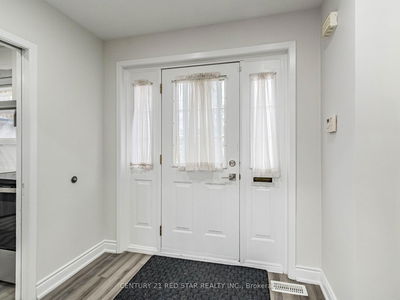 80 Coral Gable Dr, Toronto - Humbermede image-0-3