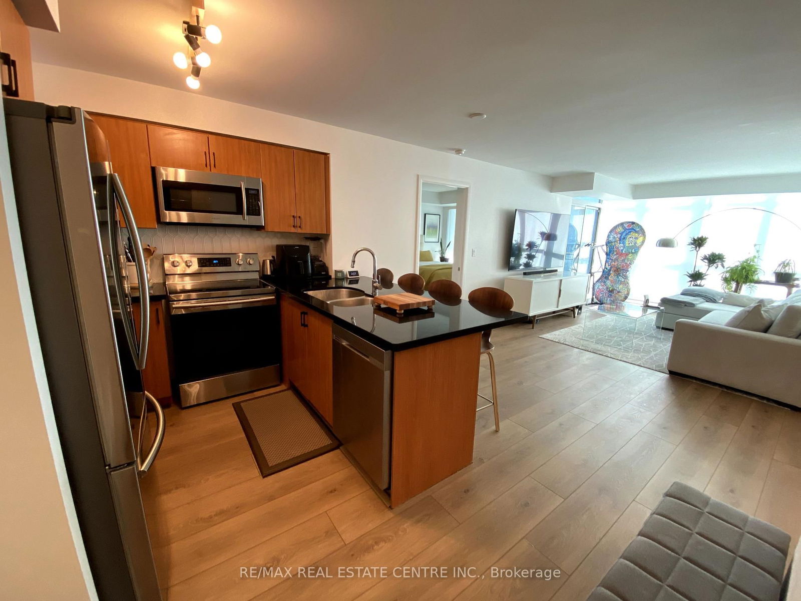 Condo leased at 708-185 Legion Road, Toronto, Mimico, M8Y 0A1 - MLS: W12077000
