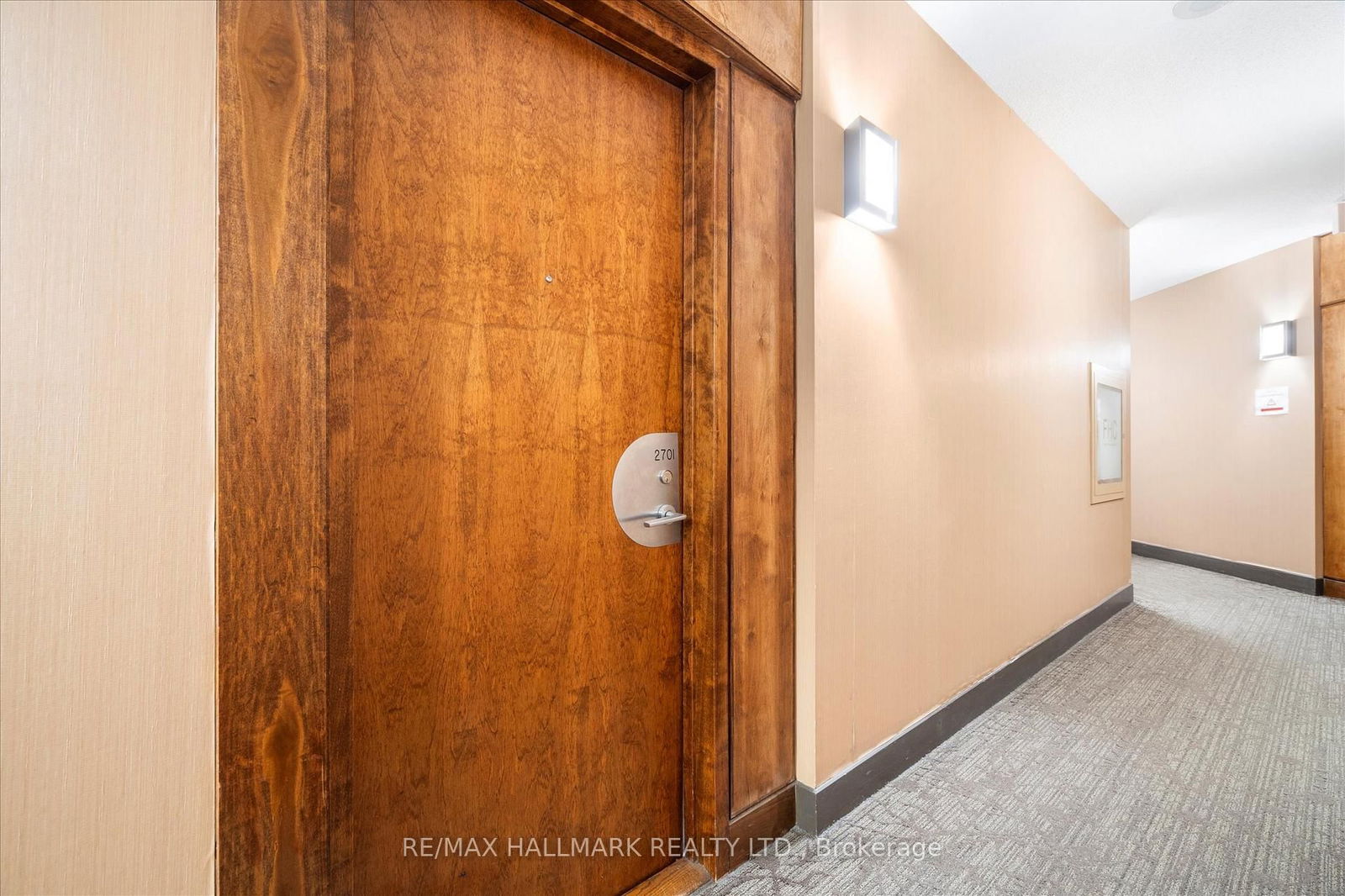 Condo sold at 2701-3880 Duke Of York Boulevard, Mississauga, City Centre, L5B 4M7 - MLS: W12077191