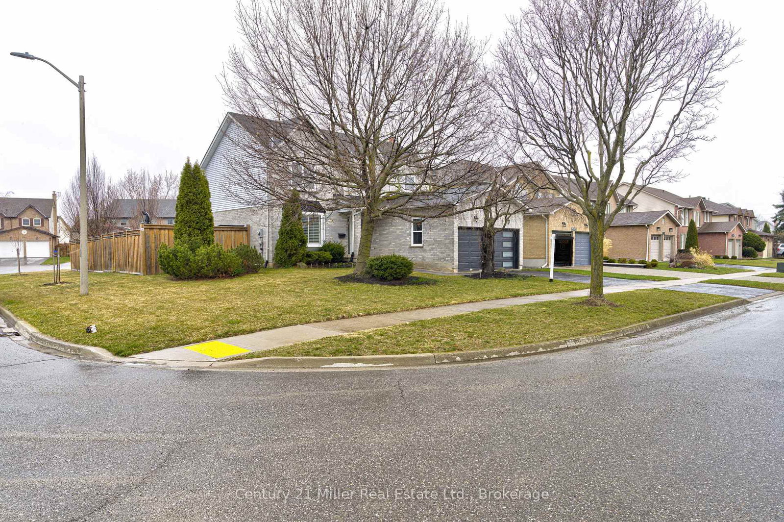 Detached House sold at 3263 Mead Crescent, Burlington, Headon, L7M 3N2 - MLS: W12077585