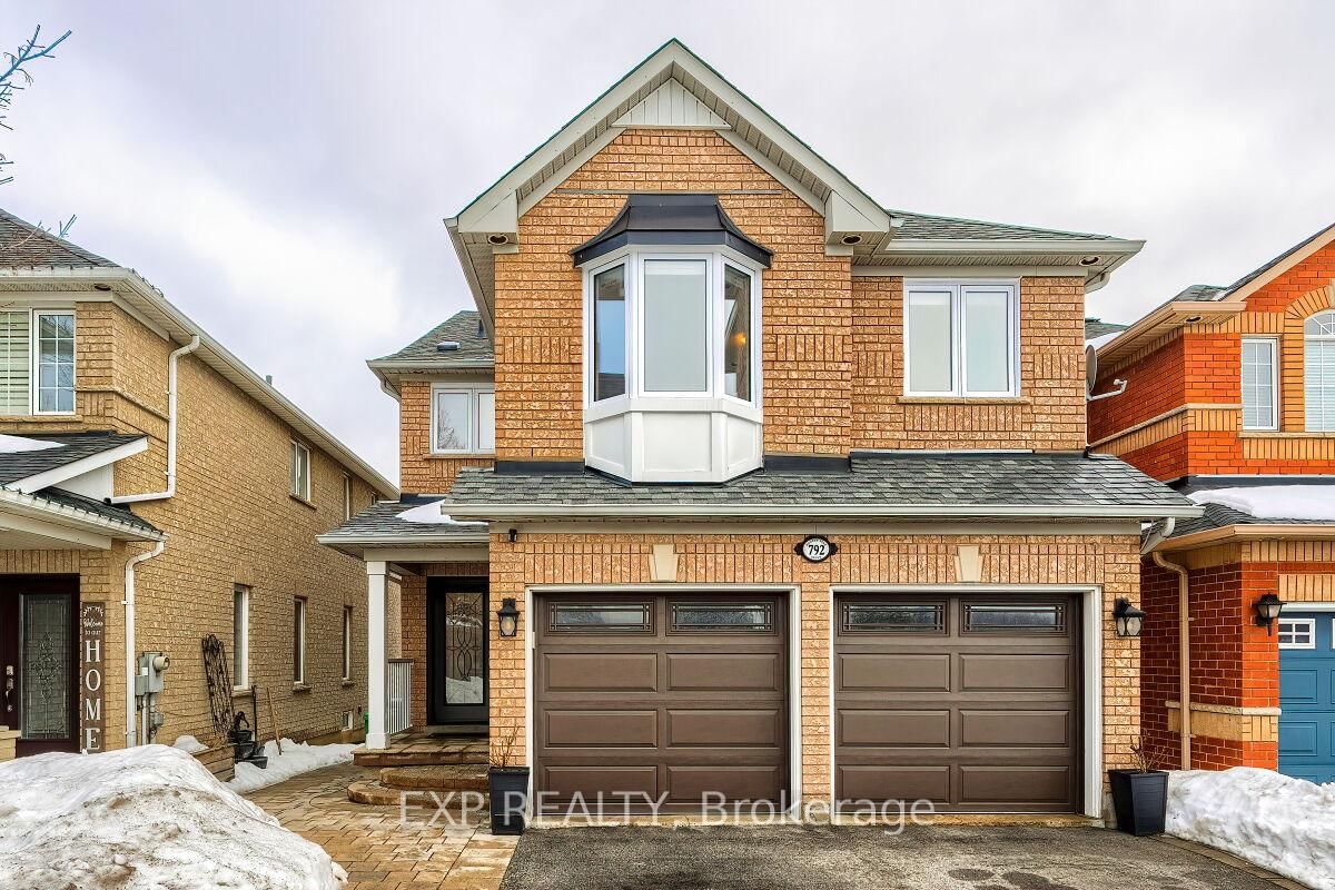 Detached House sold at 792 Knotty Pine Grve, Mississauga, Meadowvale Village, L5W 1K5 - MLS: W12077707