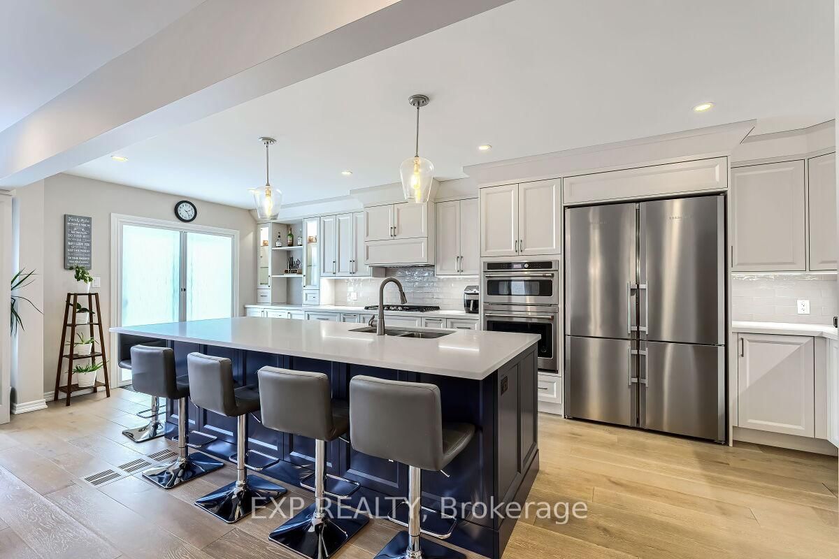 Detached House sold at 792 Knotty Pine Grve, Mississauga, Meadowvale Village, L5W 1K5 - MLS: W12077707