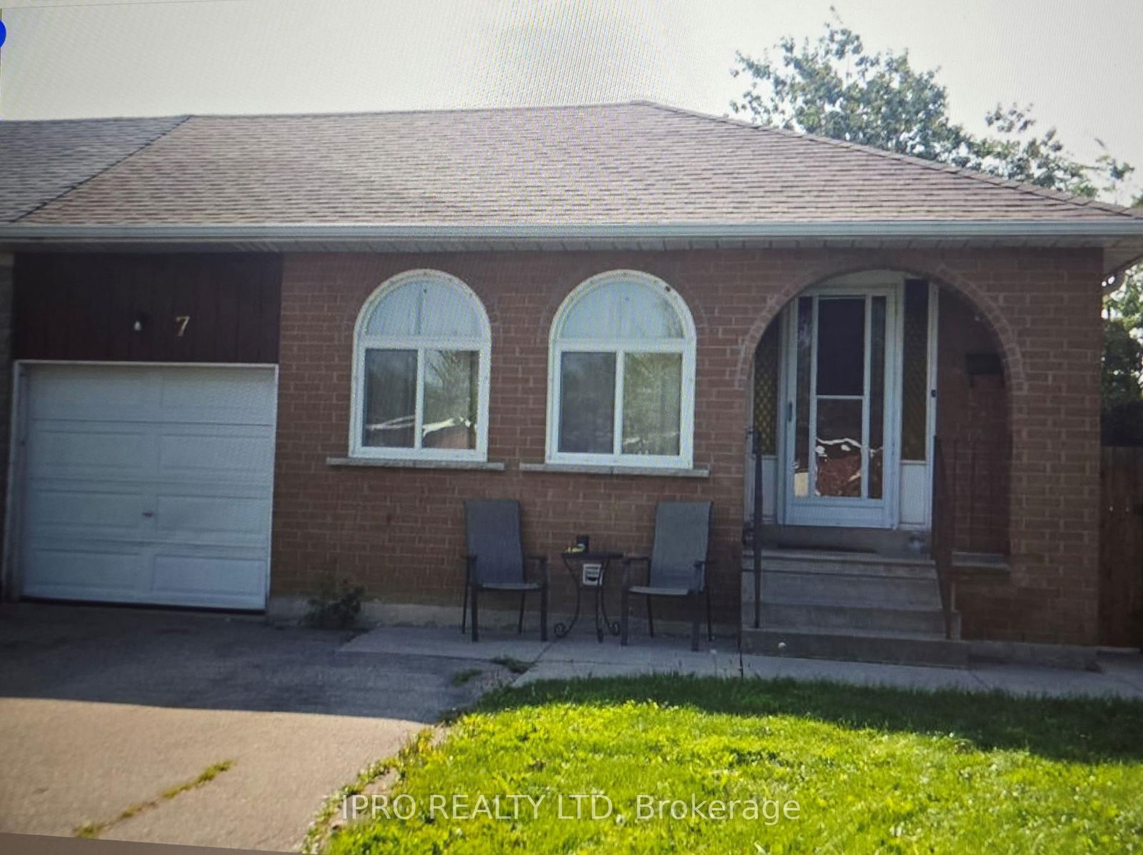 Semi-Detached House leased at 7 Mallard Crescent, Brampton, Central Park, L6S 2T7 - MLS: W12077741