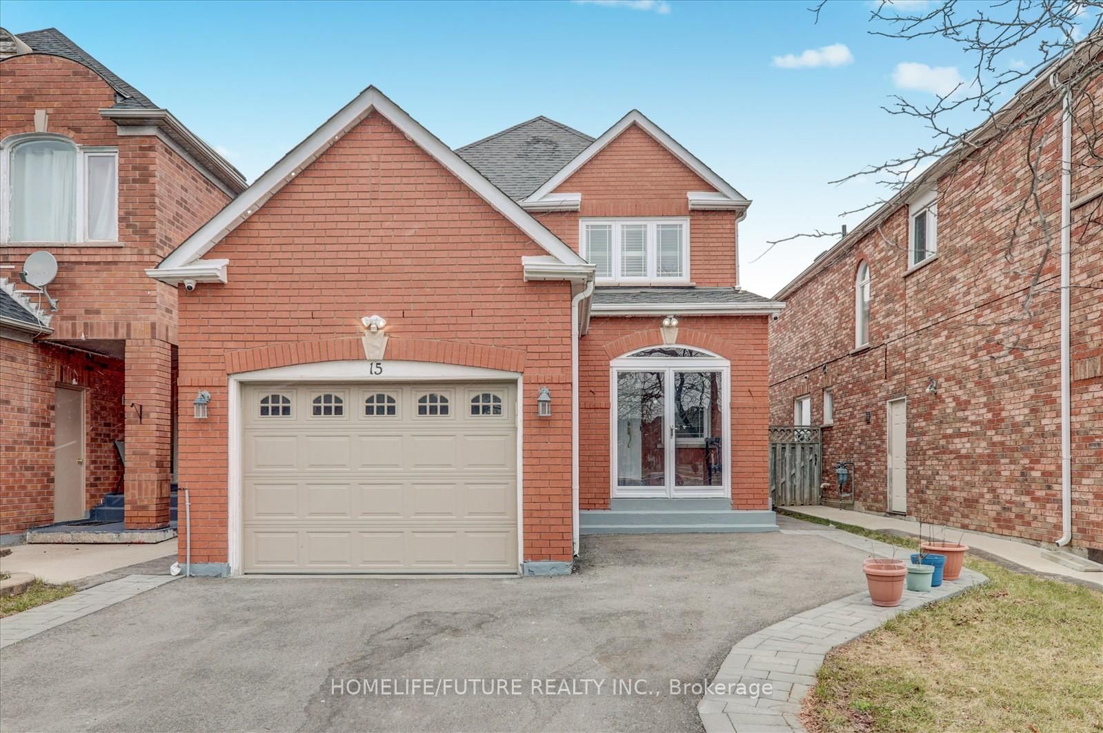 Detached House sold at 15 Treepark Street, Brampton, Sandringham-Wellington, L6R 1S9 - MLS: W12077895