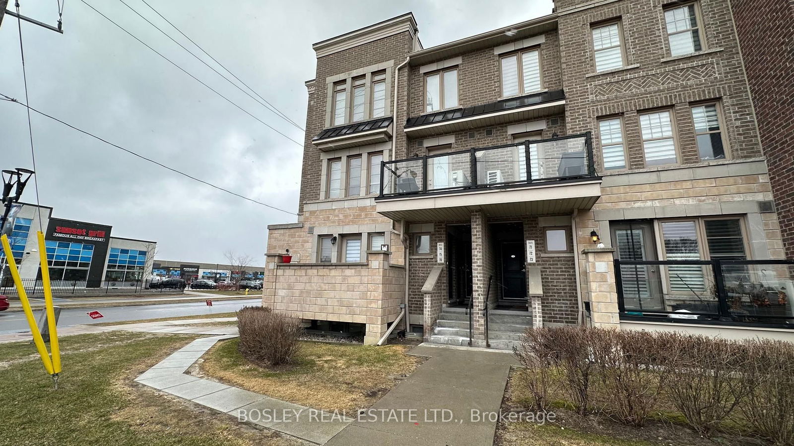 Townhouse for lease at 73-2315 Sheppard Avenue, Toronto, Humberlea-Pelmo Park W5, M9M 0E8 - MLS: W12077980