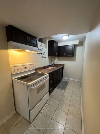 76 Sewells Lane, Brampton - Fletcher's Meadow image-0-2