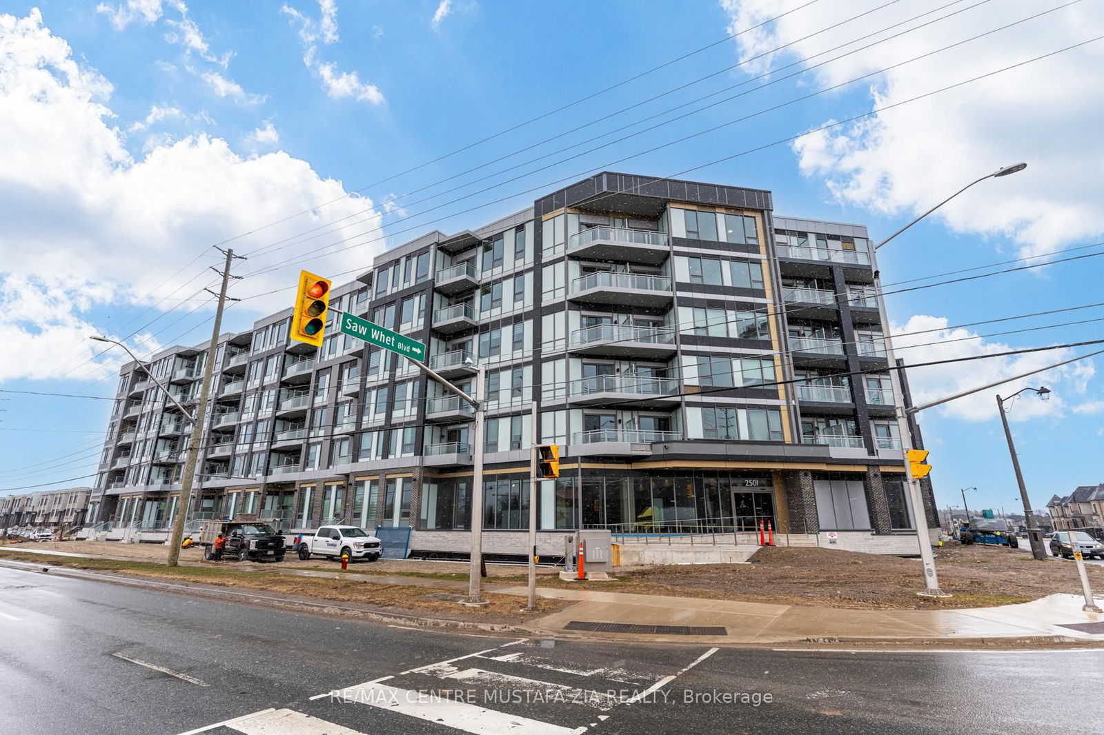 Condo leased at 401-2501 Saw Whet Boulevard, Oakville, Glen Abbey, L6M 5N2 - MLS: W12078741