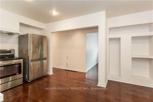 Detached House for sale at 84 Ardglen Drive, Brampton, Brampton East, L6W 1V6 - MLS: W12079348
