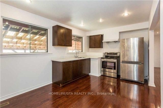 Detached House for sale at 84 Ardglen Drive, Brampton, Brampton East, L6W 1V6 - MLS: W12079348