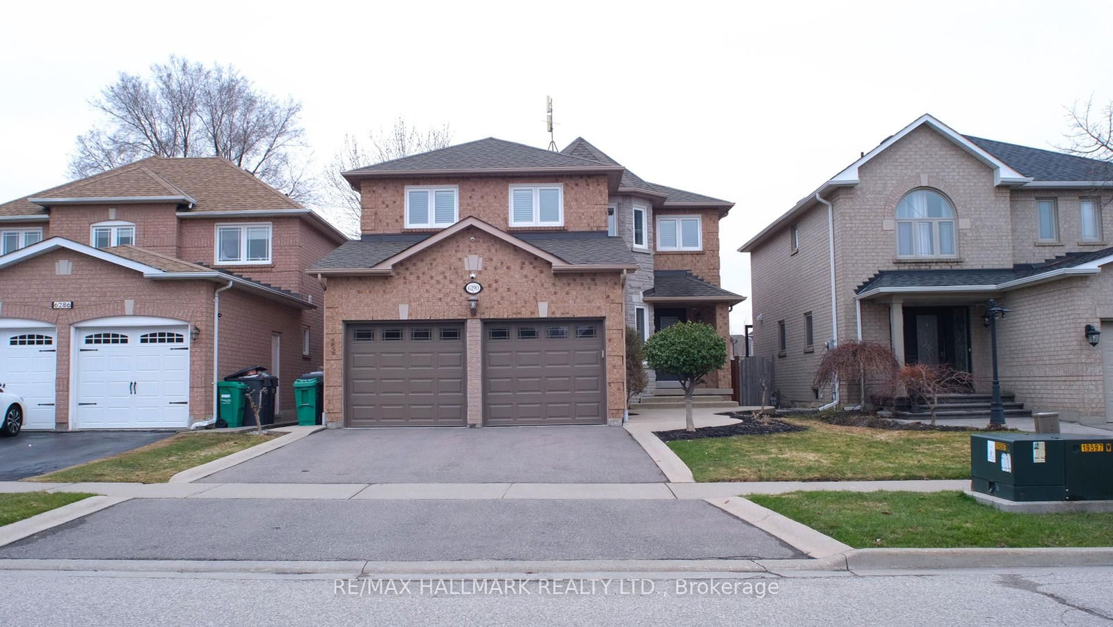 Detached House for sale at 6290 Mccovey Drive, Mississauga, East Credit, L5V 2G3 - MLS: W12079759