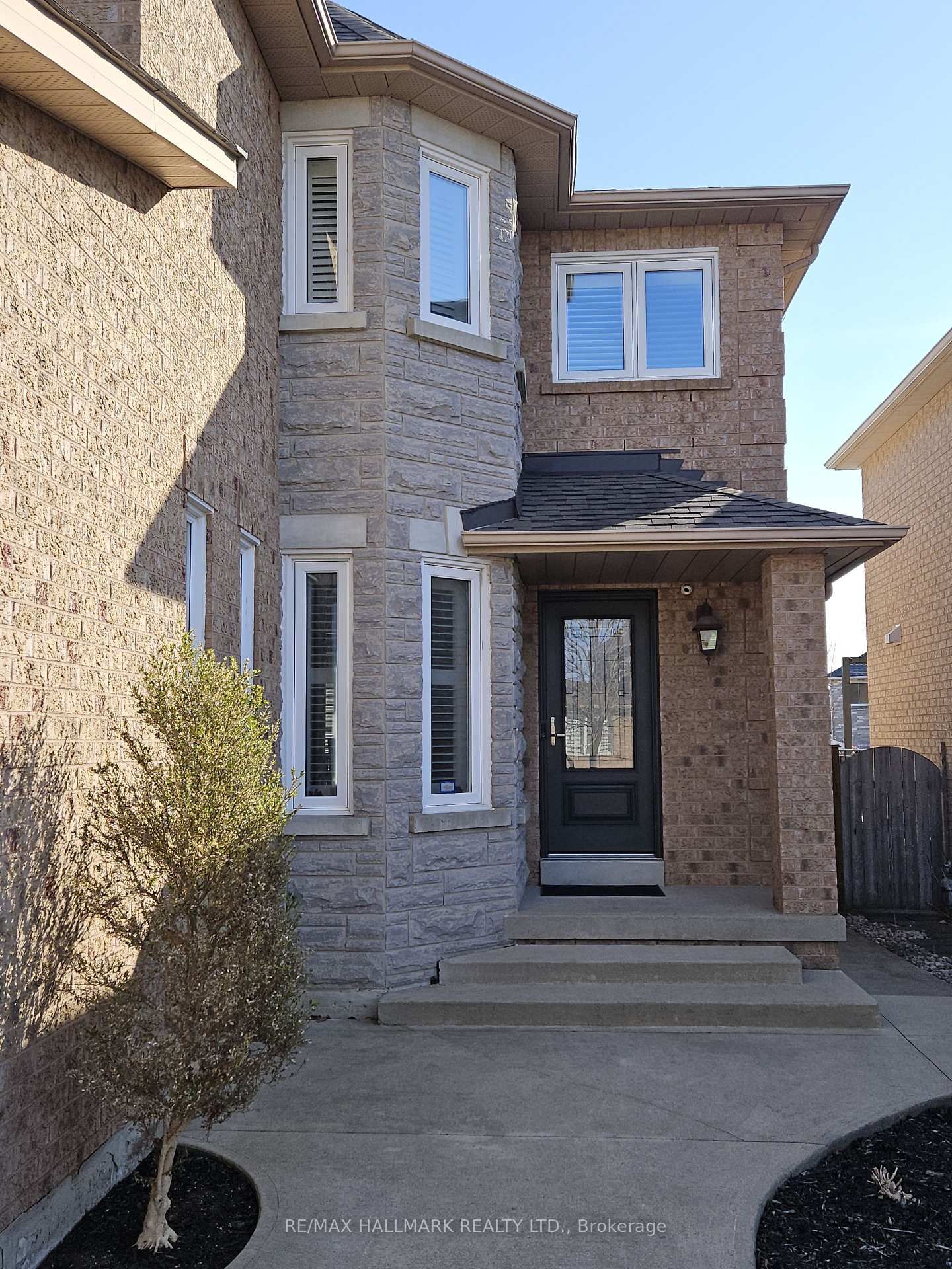 Detached House for sale at 6290 Mccovey Drive, Mississauga, East Credit, L5V 2G3 - MLS: W12079759