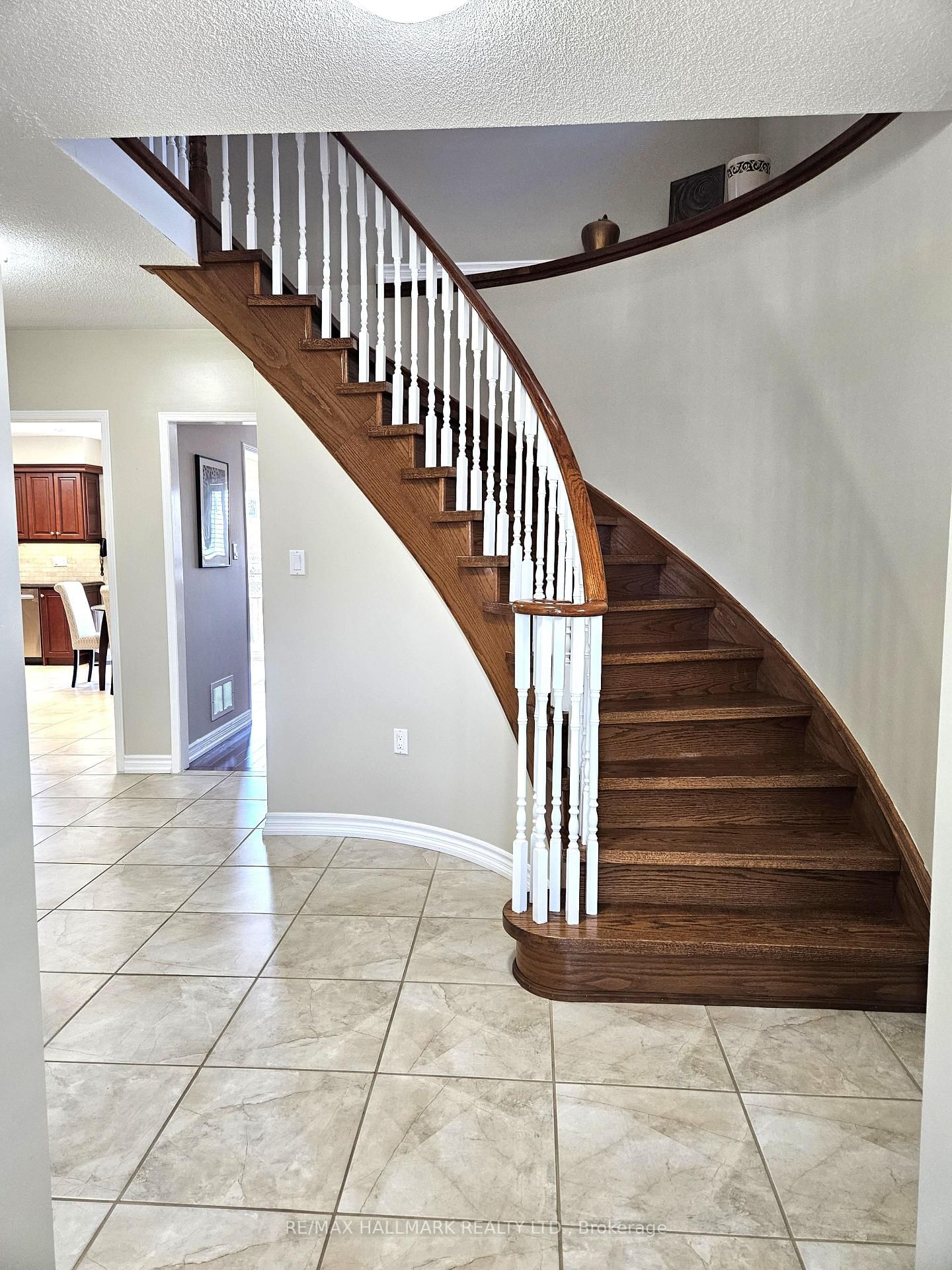 Detached House for sale at 6290 Mccovey Drive, Mississauga, East Credit, L5V 2G3 - MLS: W12079759