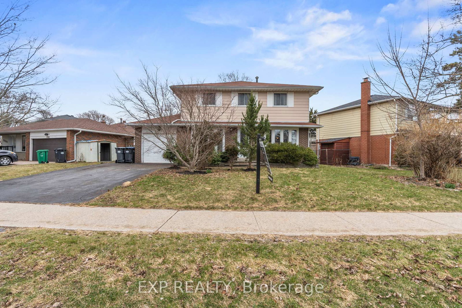 Detached House for sale at 2210 Thorn Lodge Drive, Mississauga, Sheridan, L5K 1K2 - MLS: W12079817