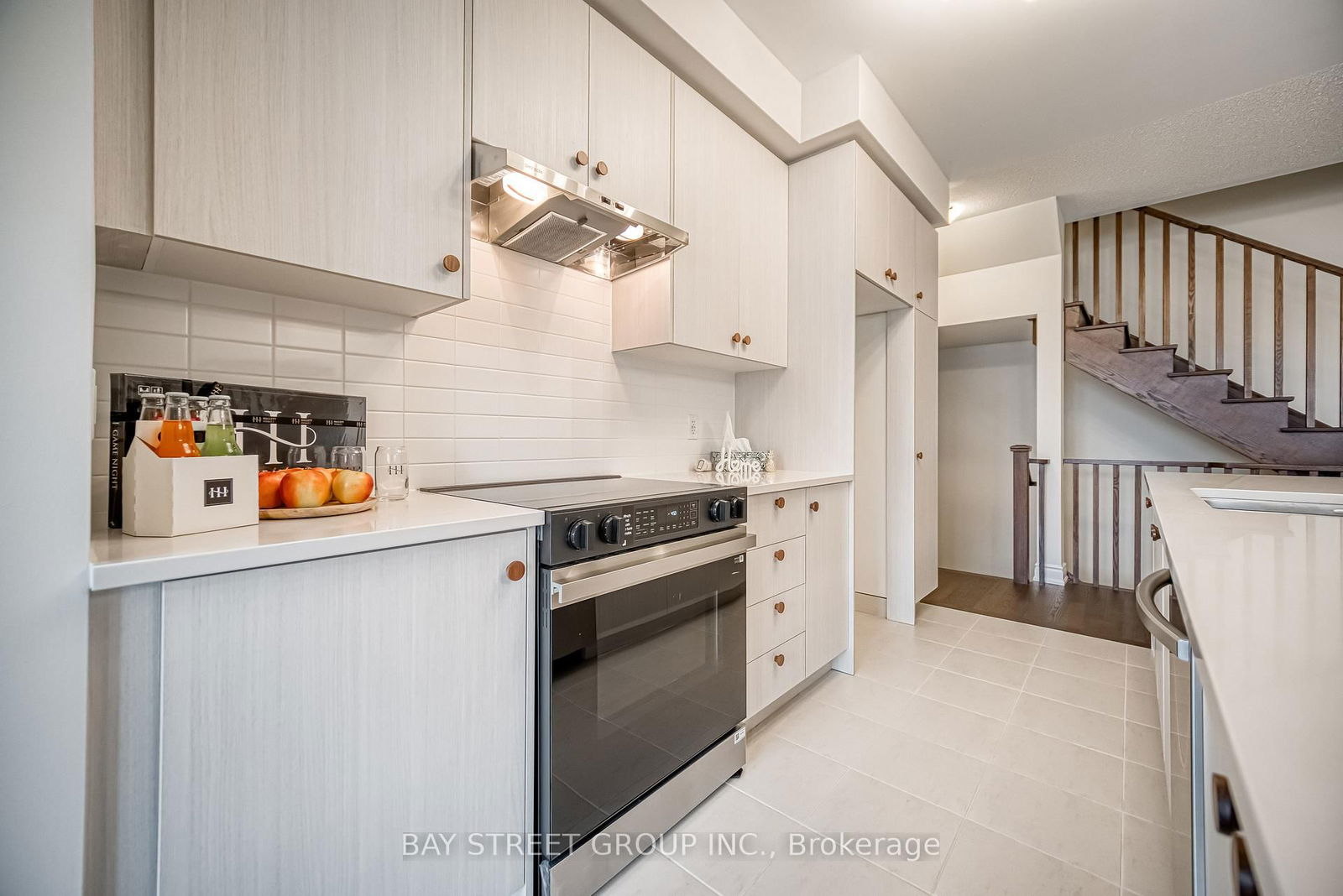 Townhouse for lease at 1411 Courtleigh Trail, Oakville, JM Joshua Meadows, L6H 7Y8 - MLS: W12079852