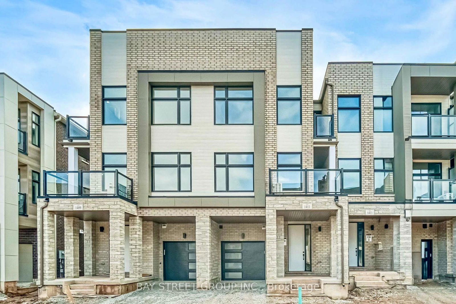 Townhouse for lease at 1411 Courtleigh Trail, Oakville, JM Joshua Meadows, L6H 7Y8 - MLS: W12079852