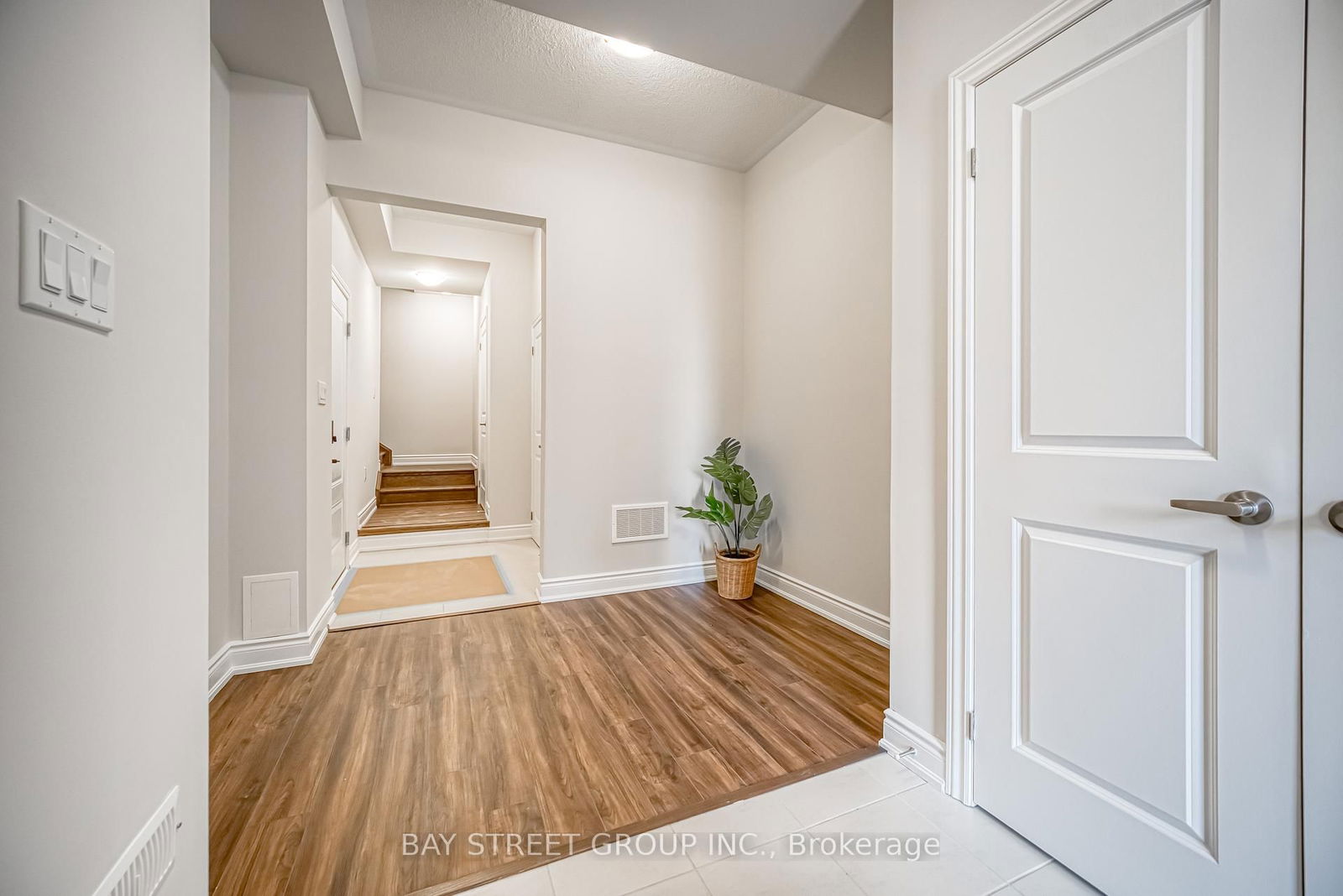 Townhouse for lease at 1411 Courtleigh Trail, Oakville, JM Joshua Meadows, L6H 7Y8 - MLS: W12079852