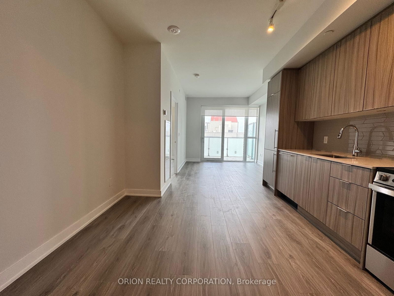 Condo leased at 1909-430 Square One Drive, Mississauga, City Centre, L5B 0L6 - MLS: W12080037