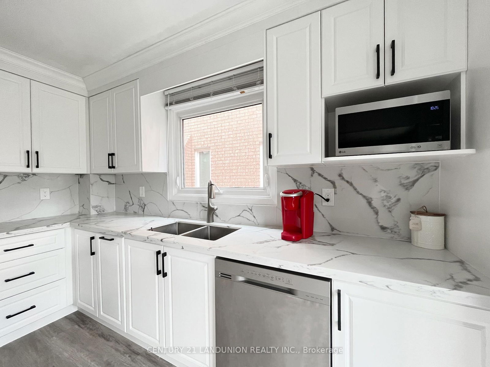 Detached House for sale at 3333 Hargrove Road, Mississauga, Erin Mills, L5L 4E6 - MLS: W12080247