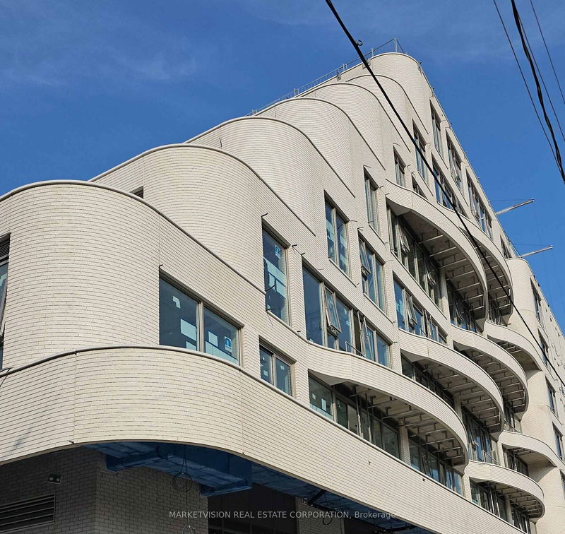 home for sale on 524-689 The Queensway N/A