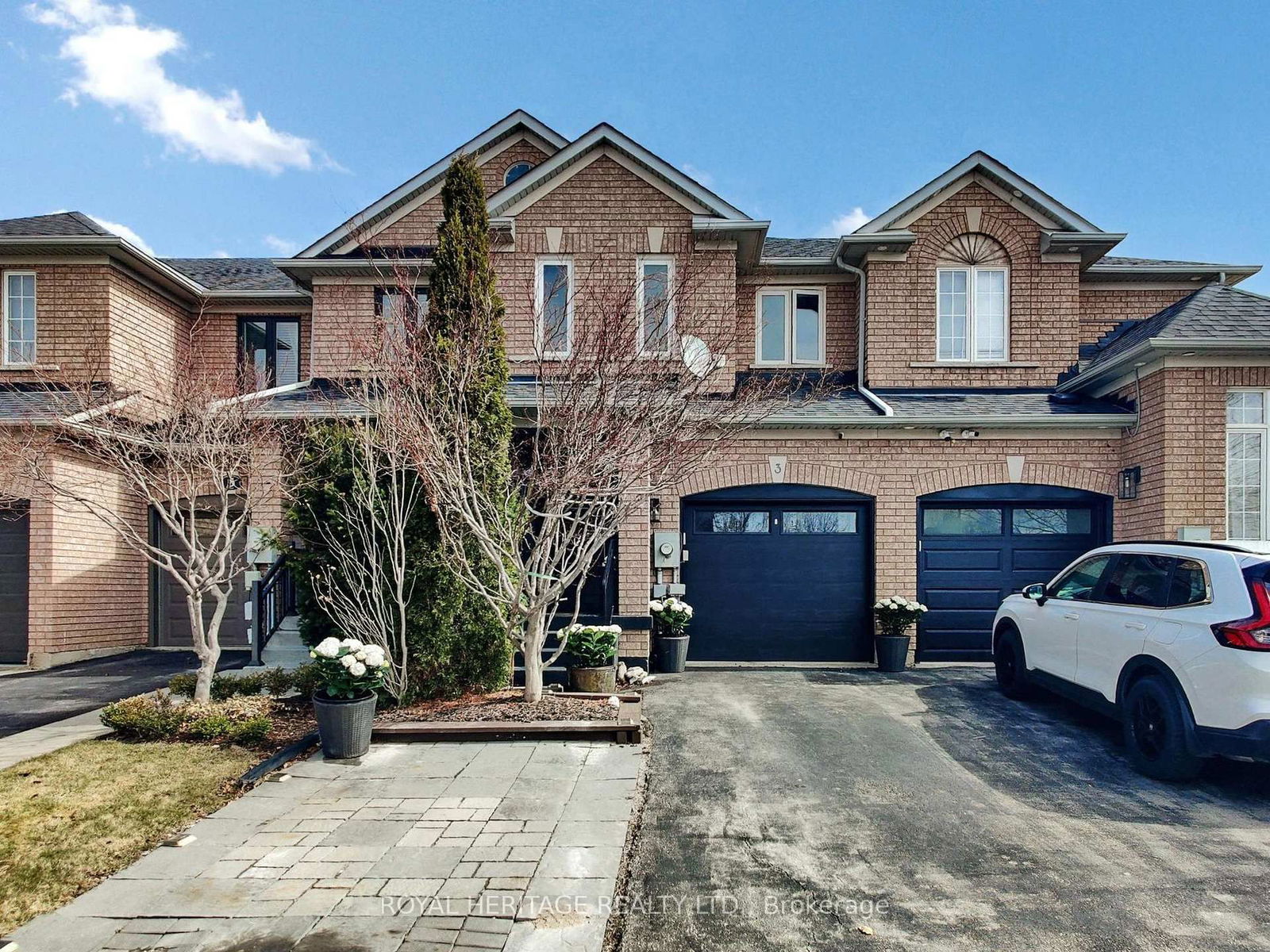 Townhouse sold at 3 Frank Johnston Road, Caledon, Bolton West, L7E 2L4 - MLS: W12080451