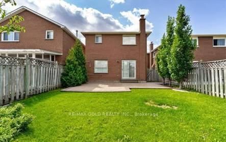 36 Windmill Blvd, Brampton, L6Y 3E4 | Image 2