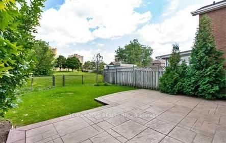 36 Windmill Blvd, Brampton, L6Y 3E4 | Image 3