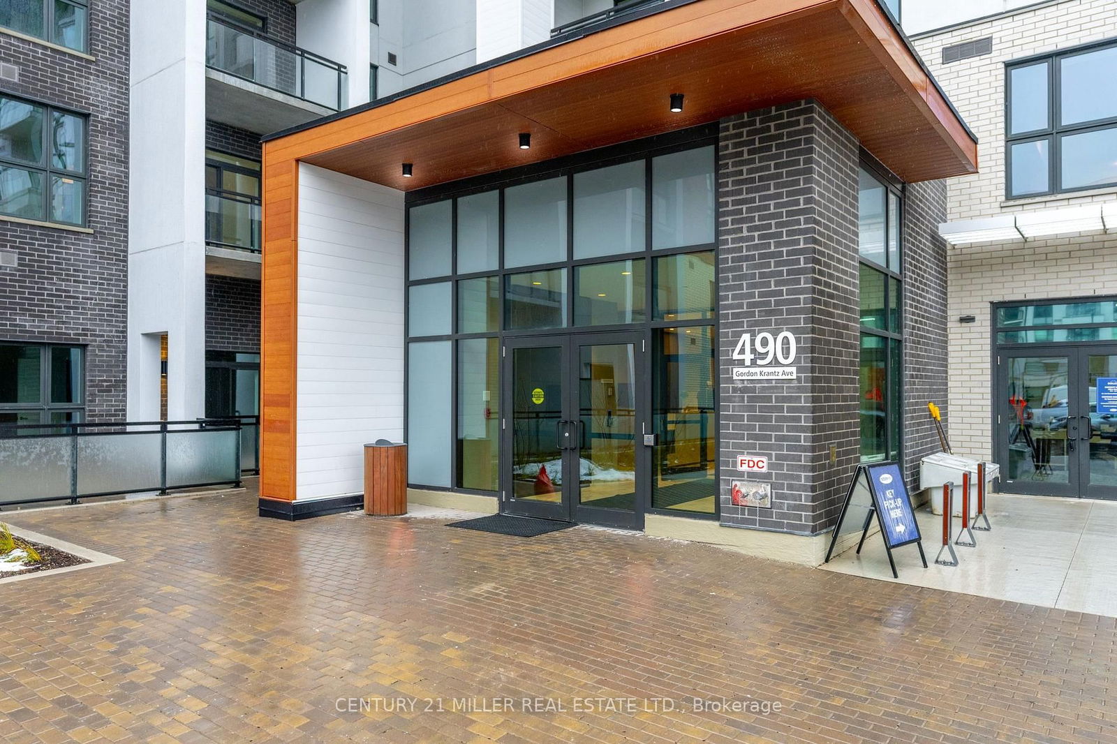 Condo for lease at 310-490 Gordon Krantz Avenue, Milton, MI Rural Milton, L9E 1Z5 - MLS: W12080661