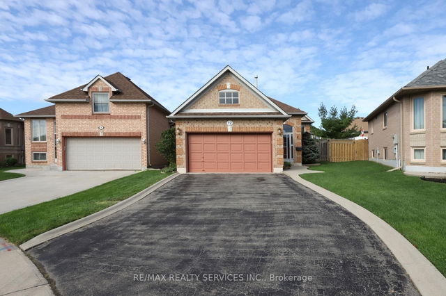 12 Summerfield Crescent