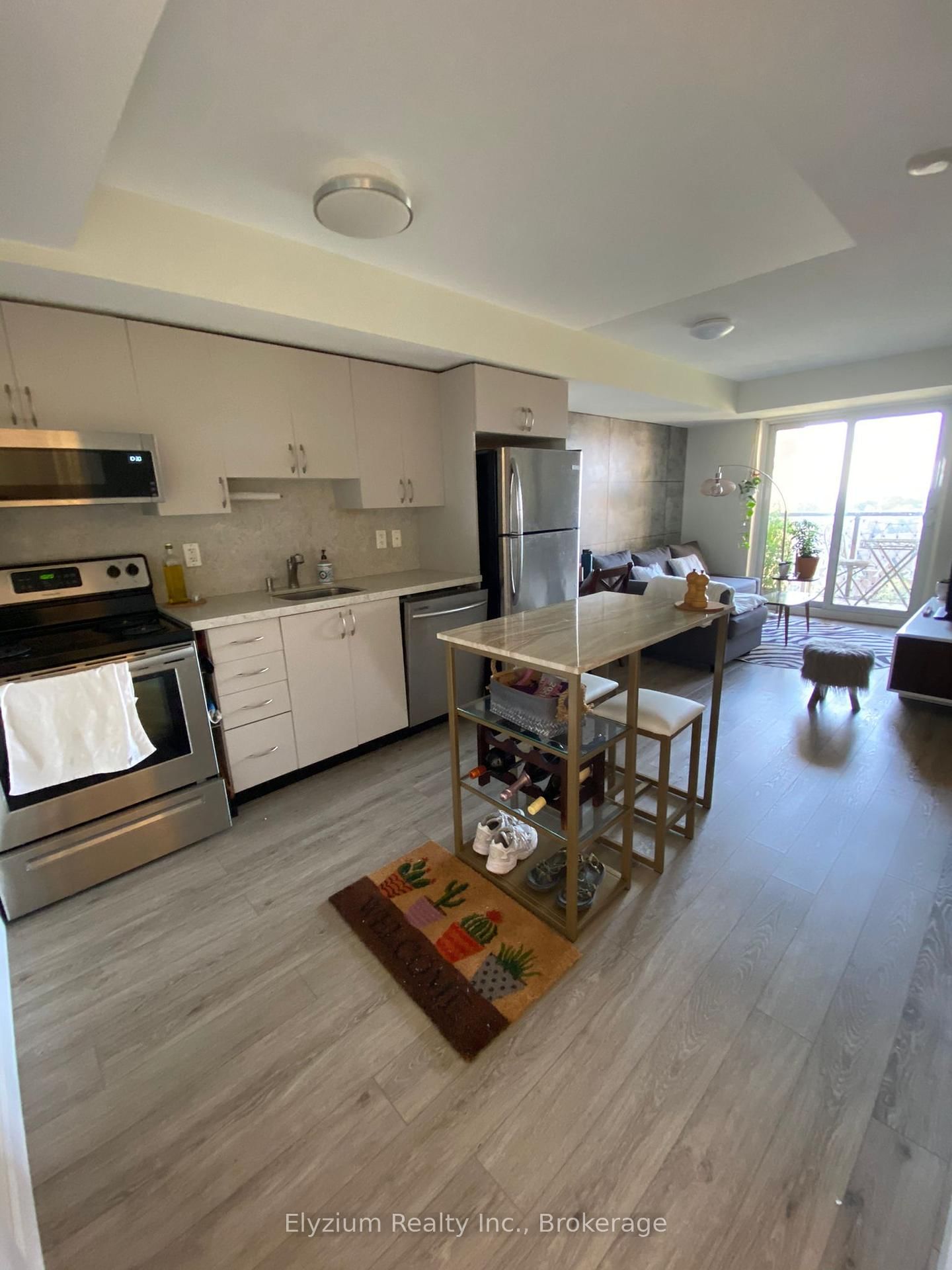 Condo for lease at 705-4 Elsinore Path, Toronto, New Toronto, M8V 4G7 - MLS: W12081175
