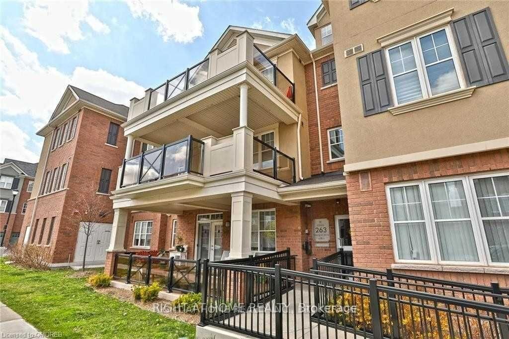 Townhouse for lease at 301-263 Georgian Drive, Oakville, River Oaks, L6H 0L2 - MLS: W12081299
