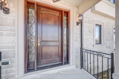 1 Battersea Cres, Toronto - Maple Leaf image-0-3