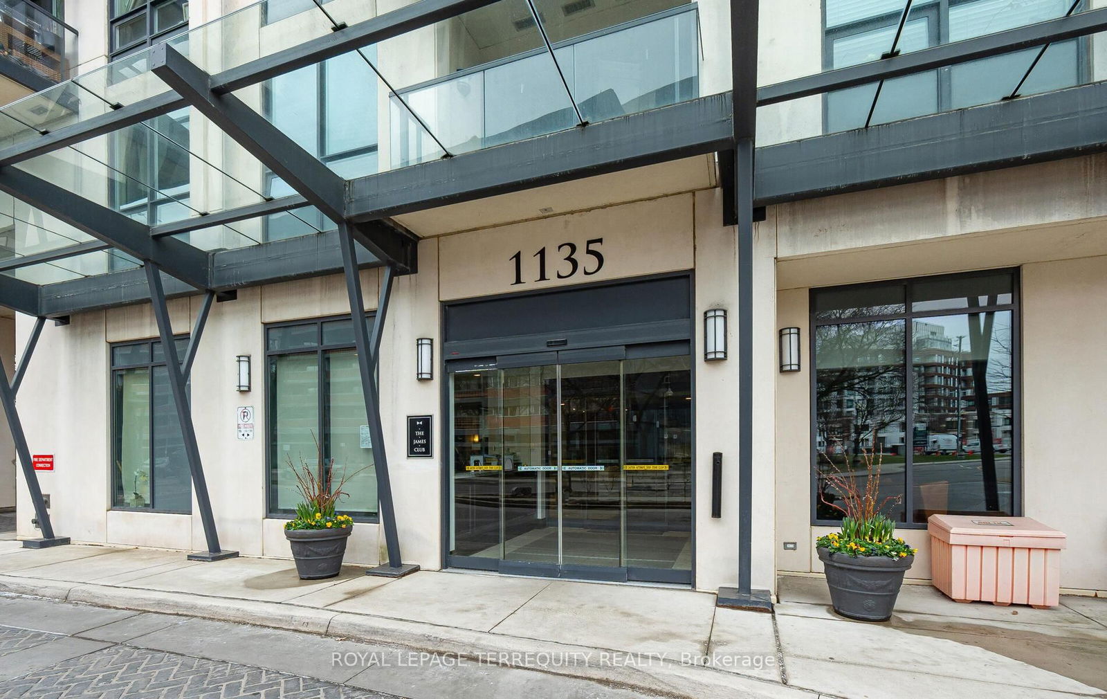 Condo for sale at 1302-1135 Royal York Road, Toronto, Edenbridge-Humber Valley, M9A 0C3 - MLS: W12081464