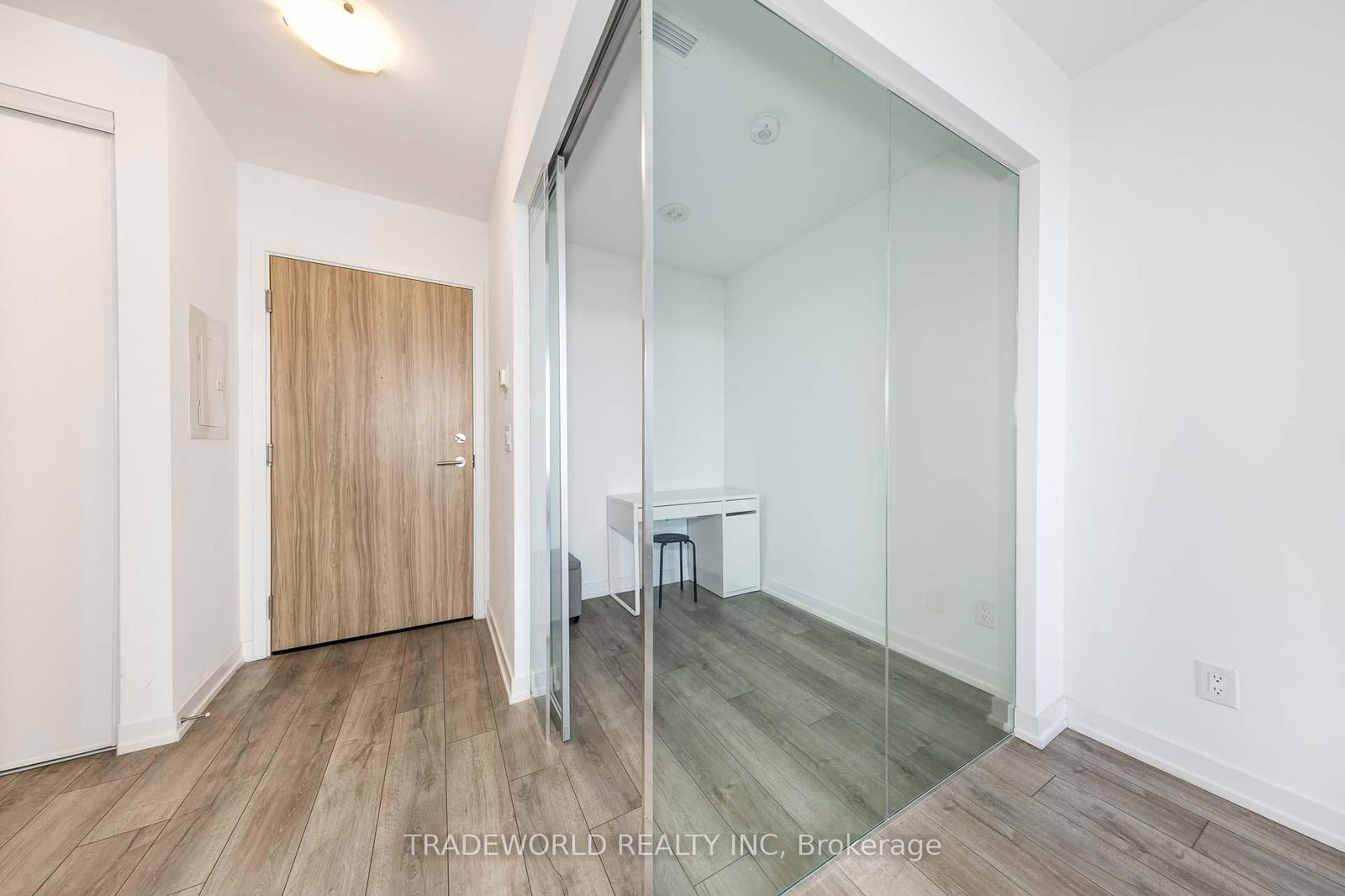 Condo sold at 706-3100 Keele Street, Toronto, Downsview-Roding-CFB, M3M 0E1 - MLS: W12081561