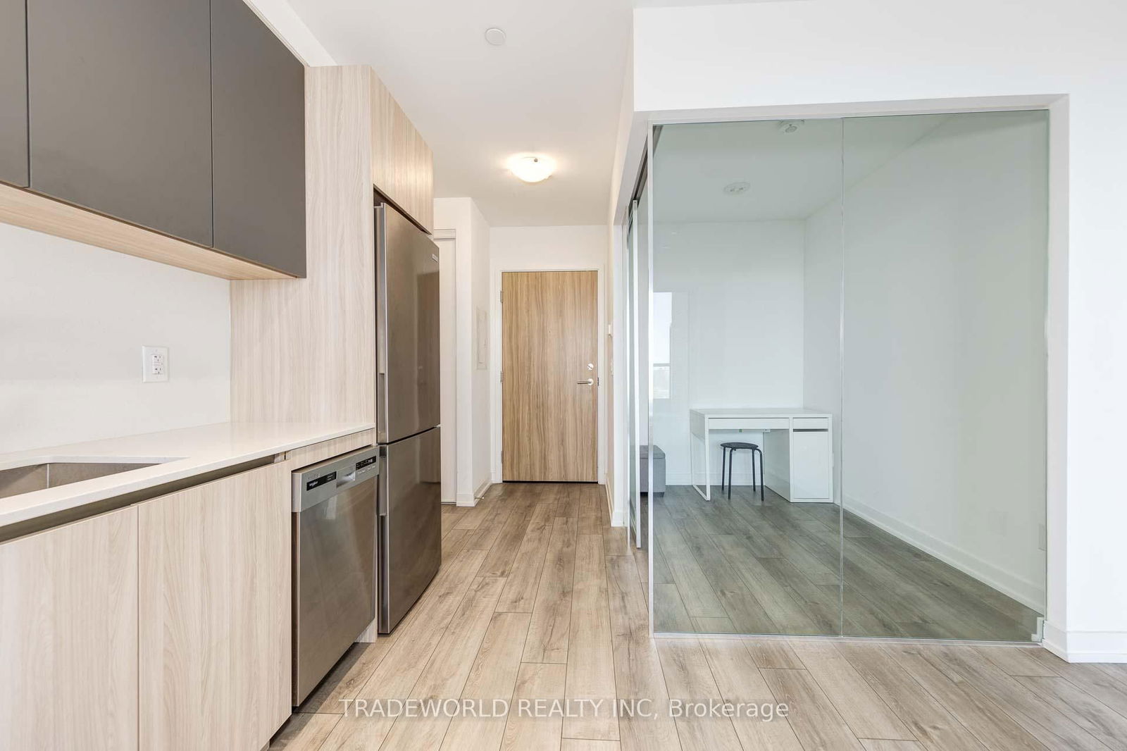 Condo sold at 706-3100 Keele Street, Toronto, Downsview-Roding-CFB, M3M 0E1 - MLS: W12081561