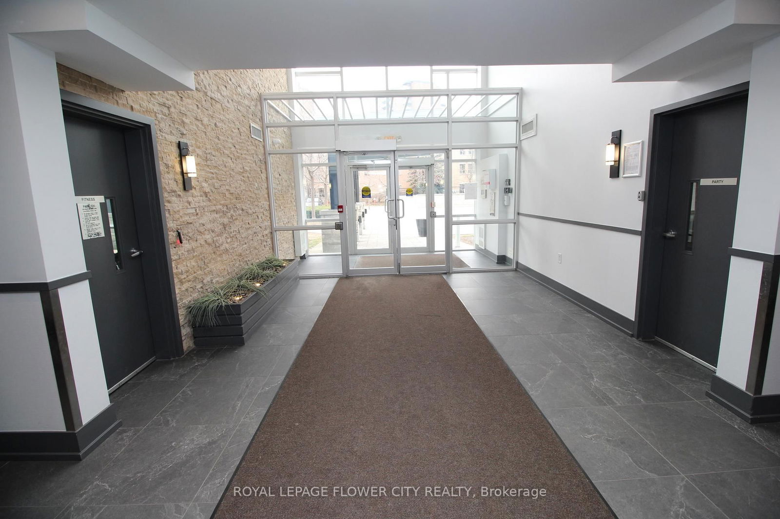Condo for sale at 215-570 Lolita Gdns, Mississauga, Mississauga Valleys, L5A 0A1 - MLS: W12081612