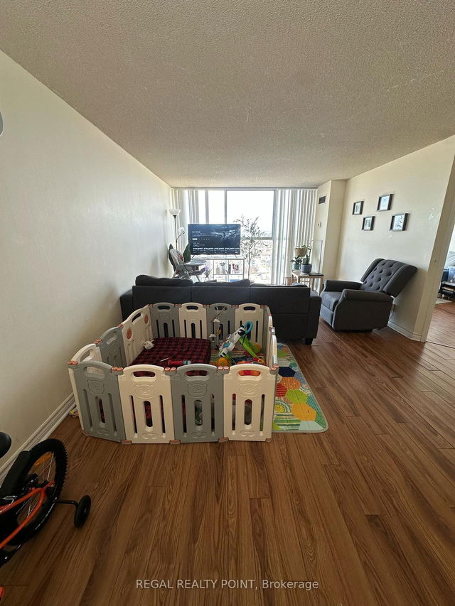 2004 - 25 Trailwood Drive