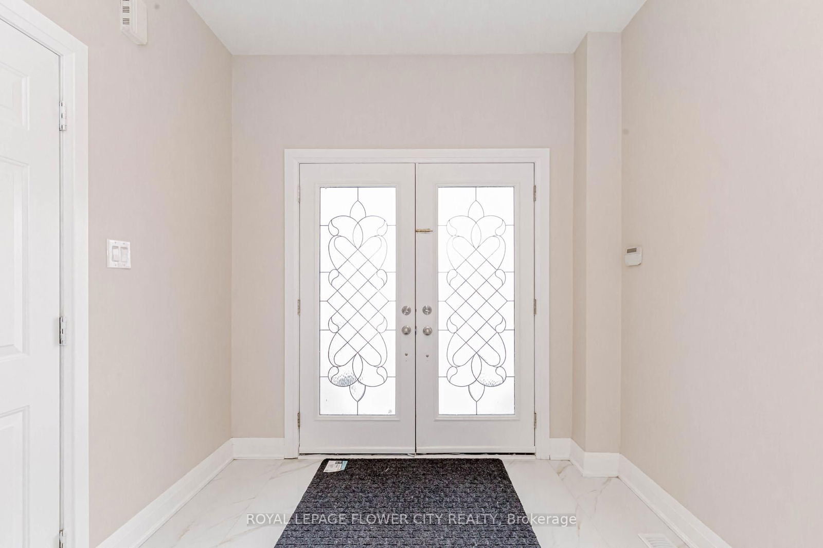 Townhouse sold at 272 Albright Road, Brampton, Brampton West, L6X 0J1 - MLS: W12081655