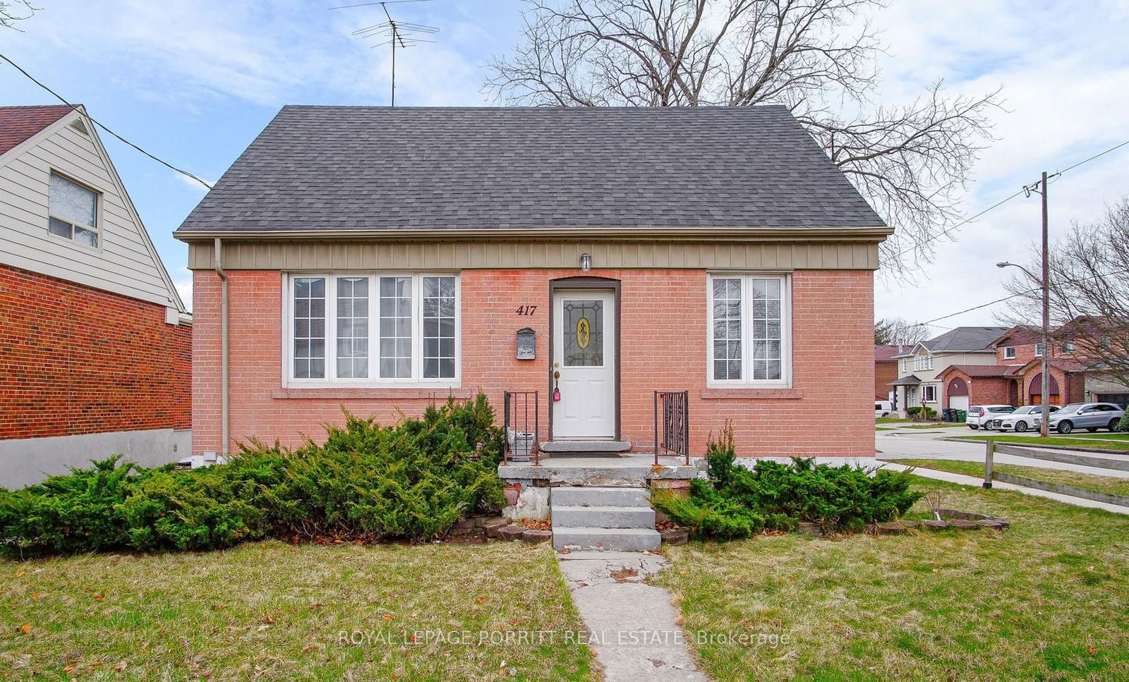 Detached House sold at 417 Valermo Drive, Toronto, Alderwood, M8W 2L6 - MLS: W12081779