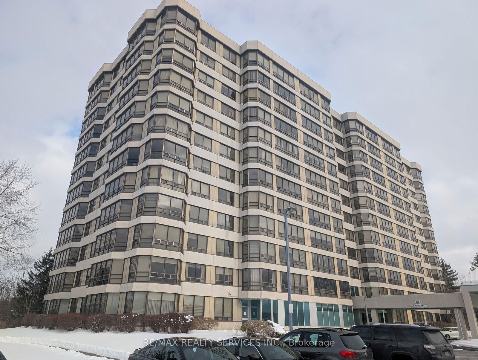 Building at 330 Mill Street, Brampton, Brampton South