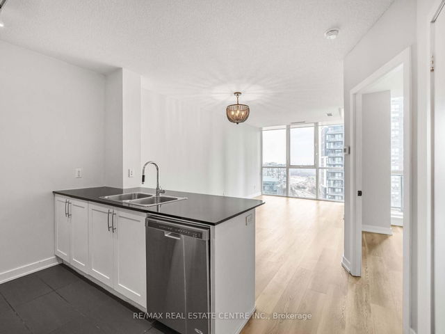 2103 - 4070 Confederation Parkway