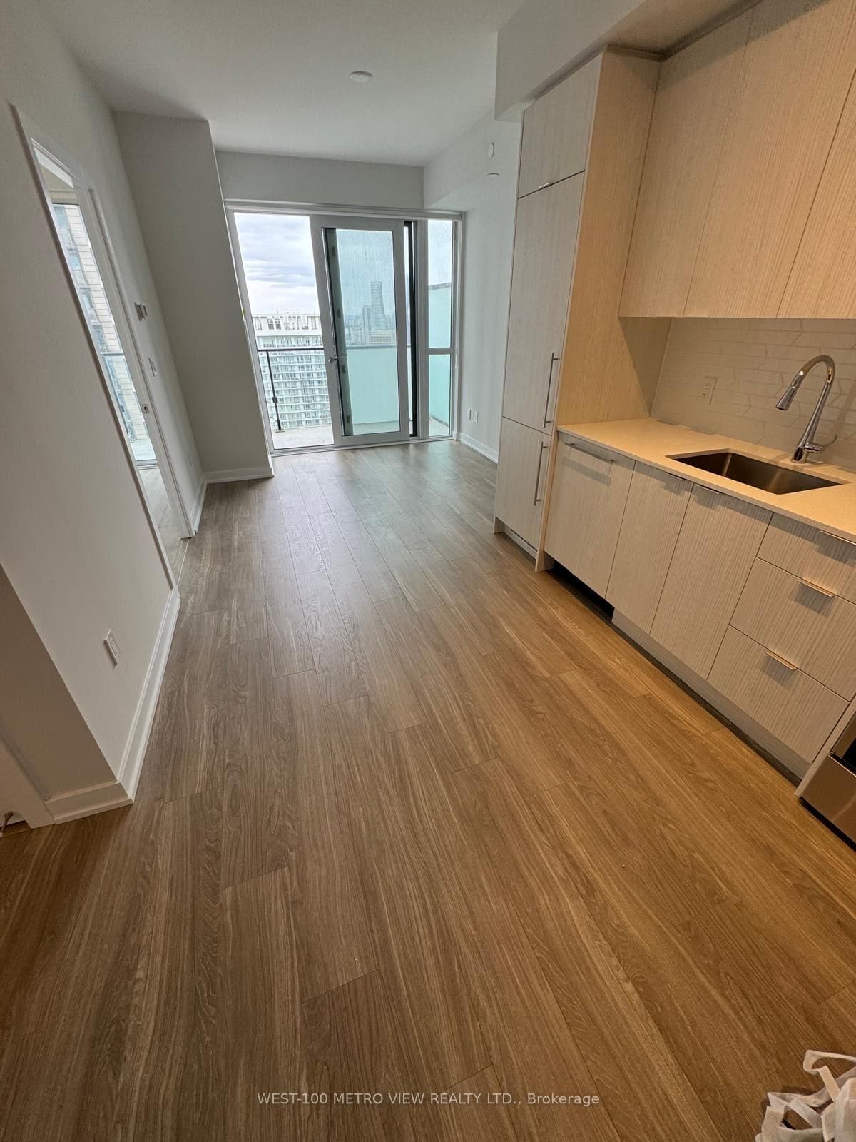 Condo leased at 2402-430 Square One Drive, Mississauga, City Centre, L5B 0L6 - MLS: W12082503