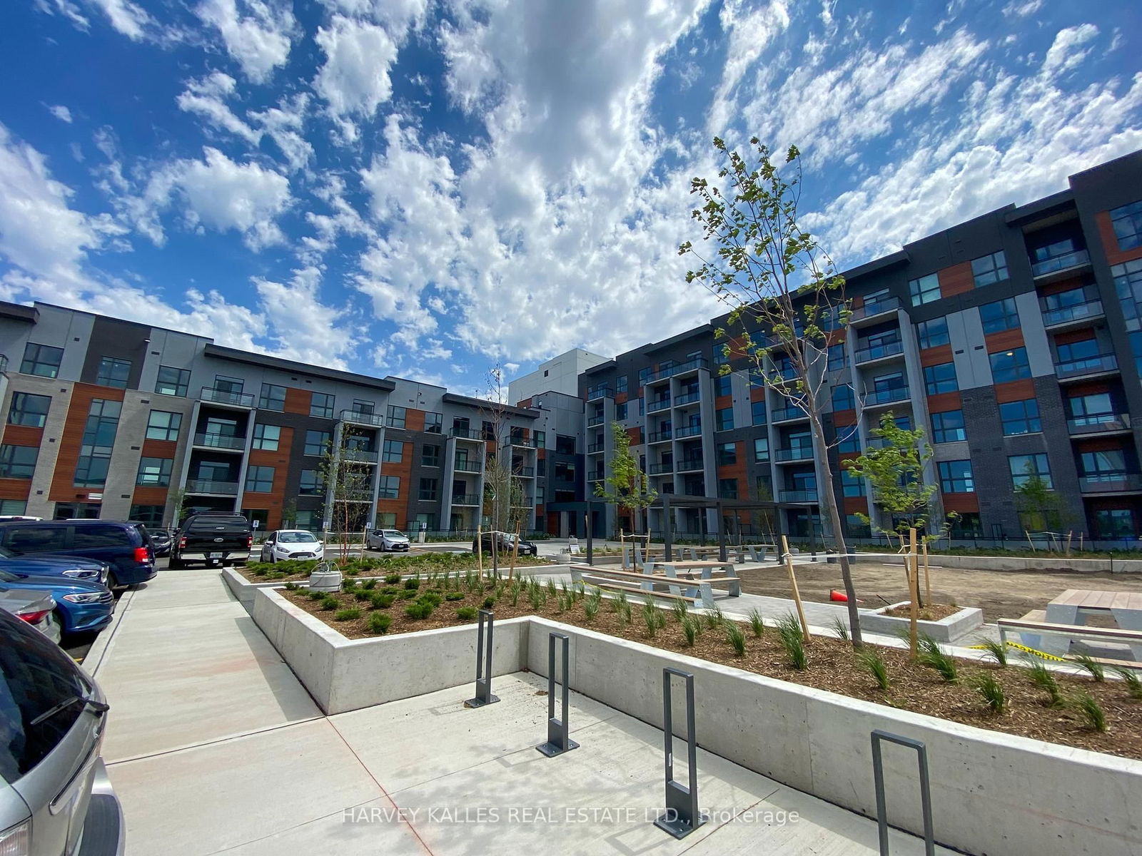 Condo for lease at 226-95 Dundas Street, Oakville, GO Glenorchy, L6M 5N4 - MLS: W12082637