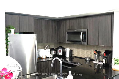 Unit 301 — 20 Shore Breeze Dr, Toronto - Mimico image-0-4