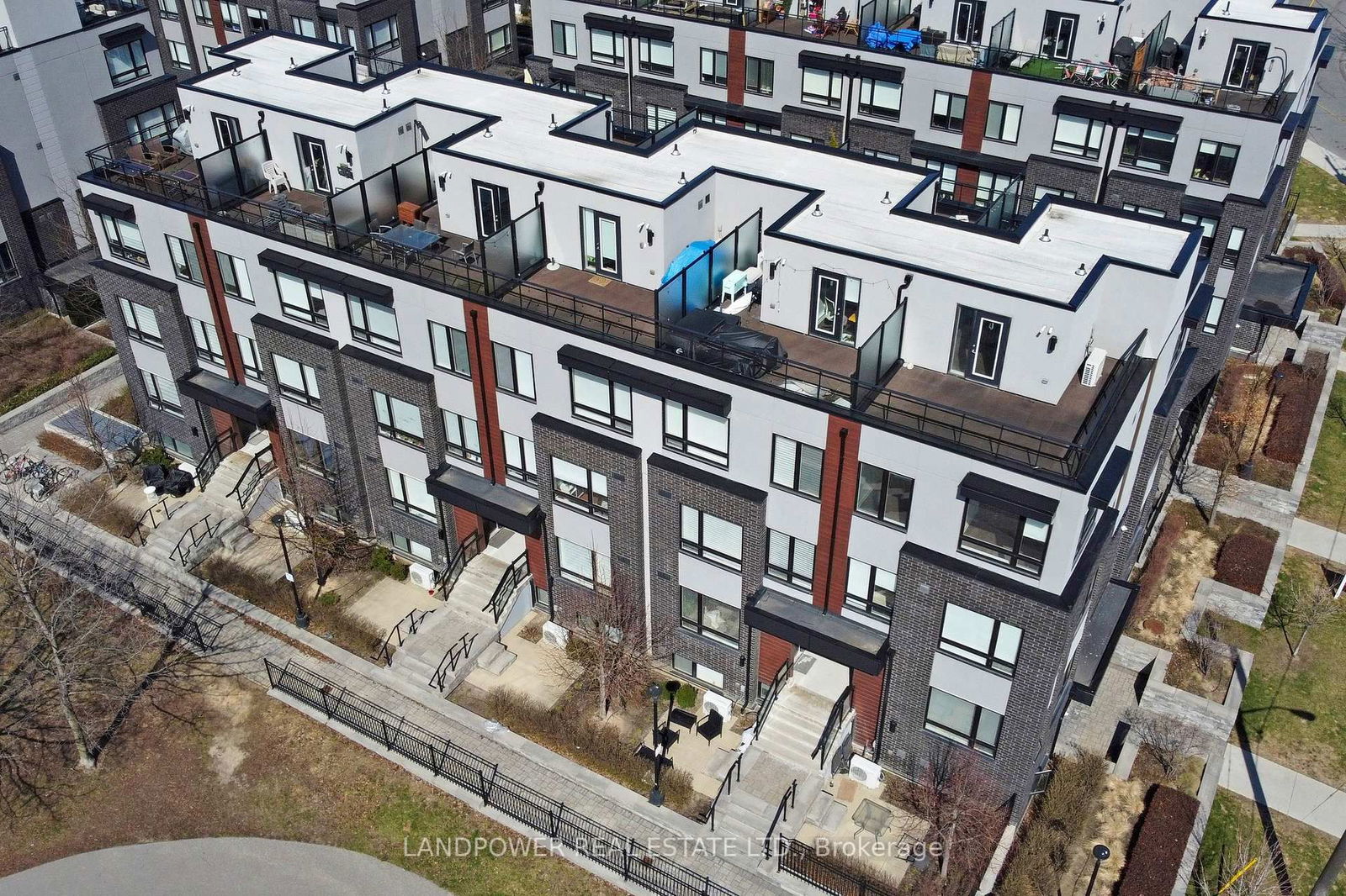 Townhouse for sale at 302-1130 Briar Hill Avenue, Toronto, Briar Hill-Belgravia, M6B 0A9 - MLS: W12082695